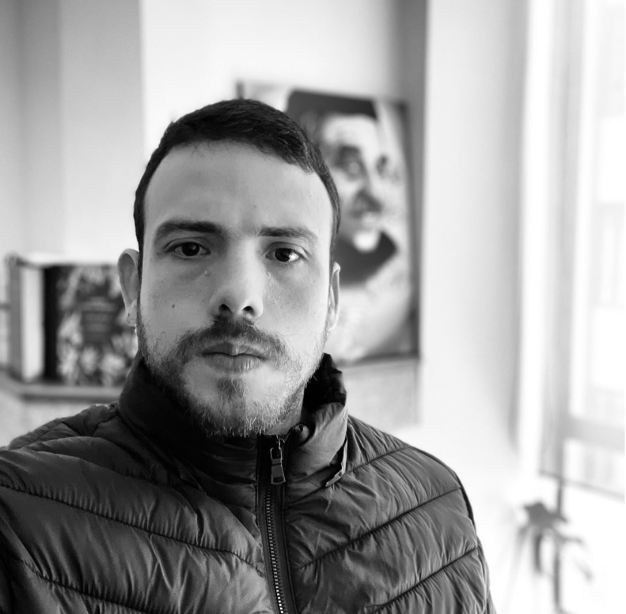 <em>Santiago Gonzalez</em>